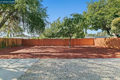 26 Polaris Dr, Pittsburg, CA 94565 - Photo 32