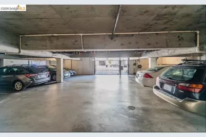 4099 Howe St #102, Oakland, CA 94611 - Photo 12