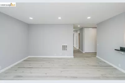 4099 Howe St #102, Oakland, CA 94611 - Photo 6