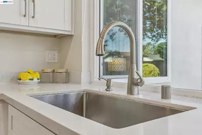 9802 Davona Dr, San Ramon, CA 94583 - Photo 16