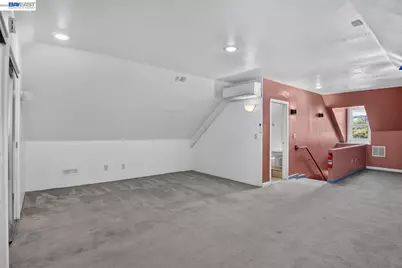 2244 20th St, Oakland, CA 94606 - Photo 32