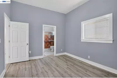 2244 20th St, Oakland, CA 94606 - Photo 28