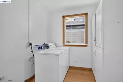 2244 20th St, Oakland, CA 94606 - Photo 44