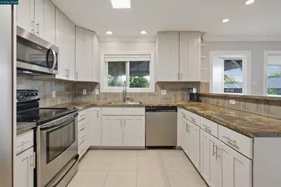 1412 Delaware Dr, Concord, CA 94521 - Photo 16
