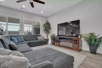 7364 Bay Harbor Way, Discovery Bay, CA 94505 - Photo 14
