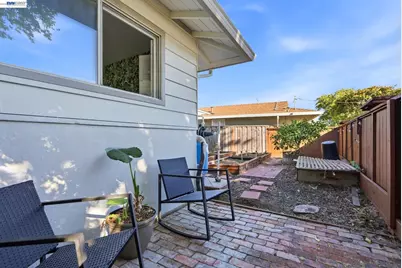 2394 Tahiti St, Hayward, CA 94545 - Photo 38