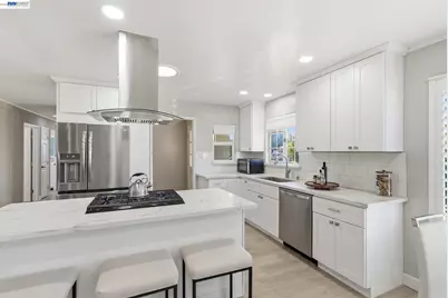 2394 Tahiti St, Hayward, CA 94545 - Photo 14