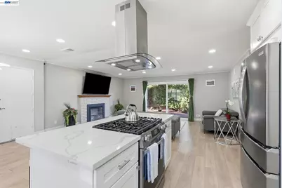 2394 Tahiti St, Hayward, CA 94545 - Photo 16