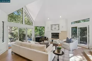11 Redwood Cir, Lafayette, CA 94549 - Photo 1