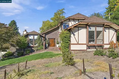945 Stow Ln, Lafayette, CA 94549 - Photo 2