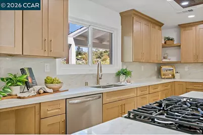 8 Ramona Dr, Orinda, CA 94563 - Photo 14