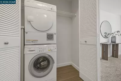 6400 Christie Ave #2214, Emeryville, CA 94608 - Photo 30
