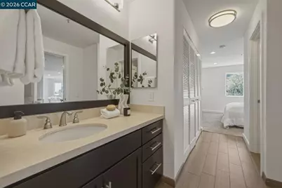 6400 Christie Ave #2214, Emeryville, CA 94608 - Photo 28