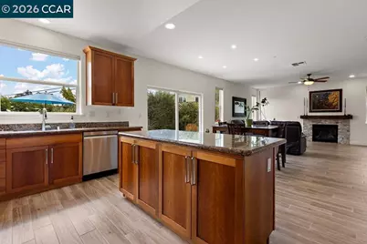 240 Explorer Way, Martinez, CA 94553 - Photo 10