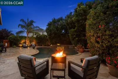 240 Explorer Way, Martinez, CA 94553 - Photo 16