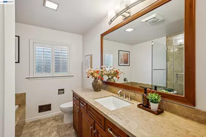 1312 Eastshore Dr, Alameda, CA 94501 - Photo 48