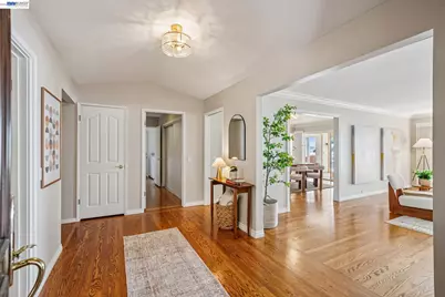 1312 Eastshore Dr, Alameda, CA 94501 - Photo 6
