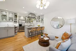 6474 Oakwood Dr, Oakland, CA 94611 - Photo 16