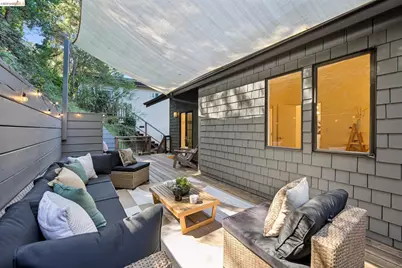6474 Oakwood Dr, Oakland, CA 94611 - Photo 36
