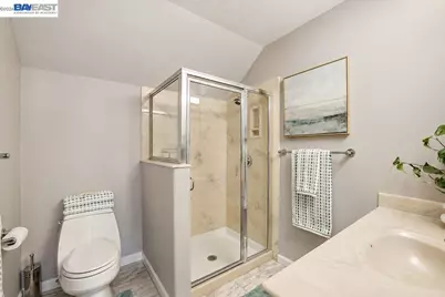 8 Starview Dr, Oakland, CA 94618 - Photo 56