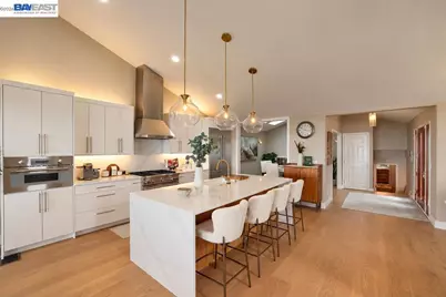 8 Starview Dr, Oakland, CA 94618 - Photo 6