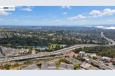 8 Starview Dr, Oakland, CA 94618 - Photo 60