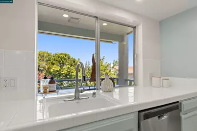 1501 Ptarmigan Dr #7B, Walnut Creek, CA 94595 - Photo 10