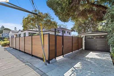 1668 Arch St, Berkeley, CA 94709 - Photo 48