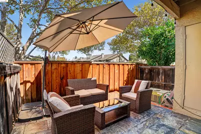 109 Peppermill Ln, Pittsburg, CA 94565 - Photo 40