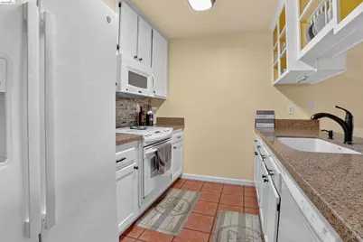 109 Peppermill Ln, Pittsburg, CA 94565 - Photo 12
