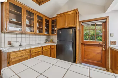 6334 Kensington Avenue, Richmond, CA 94805 - Photo 18