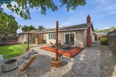3912 Elkwood Ct, Concord, CA 94519 - Photo 32