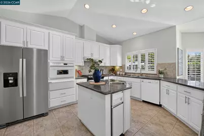 8106 Marsh Creek Rd, Clayton, CA 94517 - Photo 16