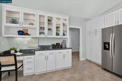 8106 Marsh Creek Rd, Clayton, CA 94517 - Photo 20