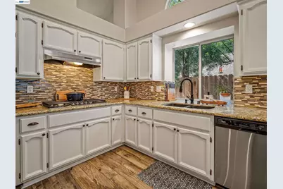 3327 Chapelle Dr, Roseville, CA 95661 - Photo 6