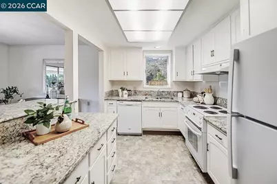 2424 Pine Knoll Dr #7, Walnut Creek, CA 94595 - Photo 10