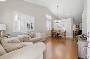 923 Blossom Dr, Brentwood, CA 94513 - Photo 4