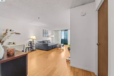 555 Pierce St #522, Albany, CA 94706 - Photo 2