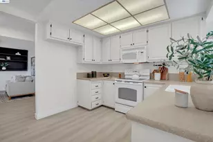 3444 Spartan Way, Sacramento, CA 95826 - Photo 14