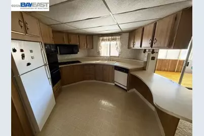 1414 Buckingham Way, Hayward, CA 94544 - Photo 4