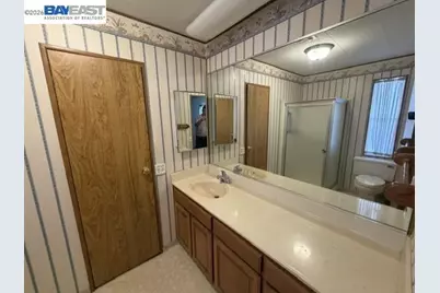 1414 Buckingham Way, Hayward, CA 94544 - Photo 20