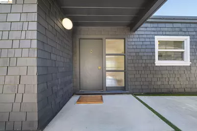 55 Blossom Drive, San Rafael, CA 94901 - Photo 2