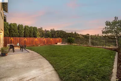25781 Durrwood Ct, Castro Valley, CA 94552 - Photo 50
