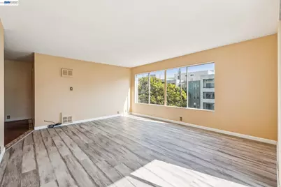455 Crescent St #202, Oakland, CA 94610 - Photo 6