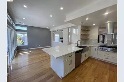70 Seabreeze Dr, Richmond, CA 94804 - Photo 16