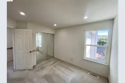 70 Seabreeze Dr, Richmond, CA 94804 - Photo 28