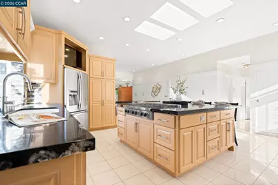 1590 Daniels Dr, San Leandro, CA 94577 - Photo 8