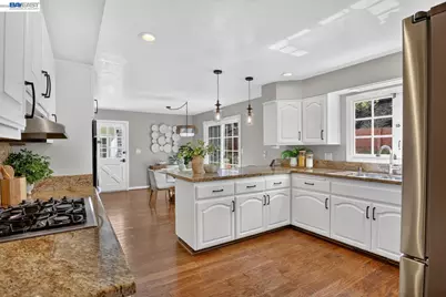 4571 Ewing Rd, Castro Valley, CA 94546 - Photo 16