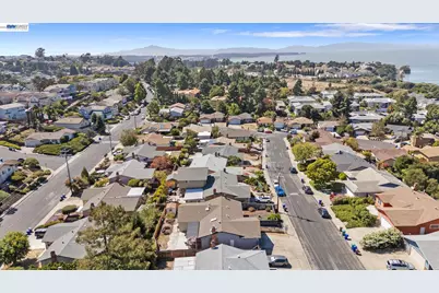 1201 Belfair Dr, Pinole, CA 94564 - Photo 48