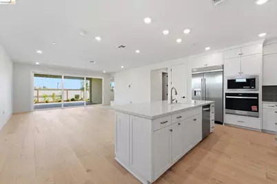1164 Patriot Way, Hollister, CA 95023 - Photo 2